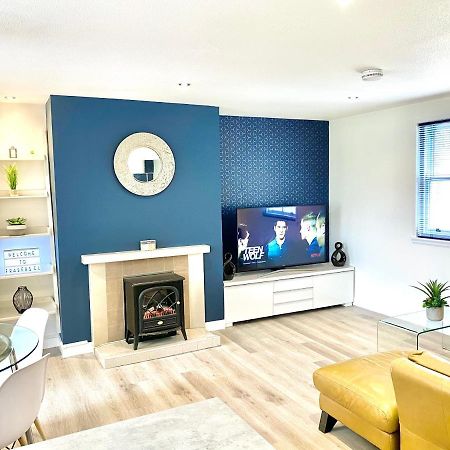 Stylish Central 2 Bedroom Apartment - Free Parking, Free Wifi Orkney Eksteriør billede