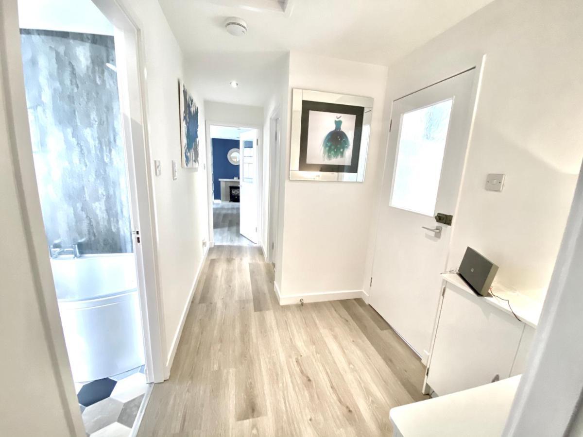 Stylish Central 2 Bedroom Apartment - Free Parking, Free Wifi Orkney Eksteriør billede