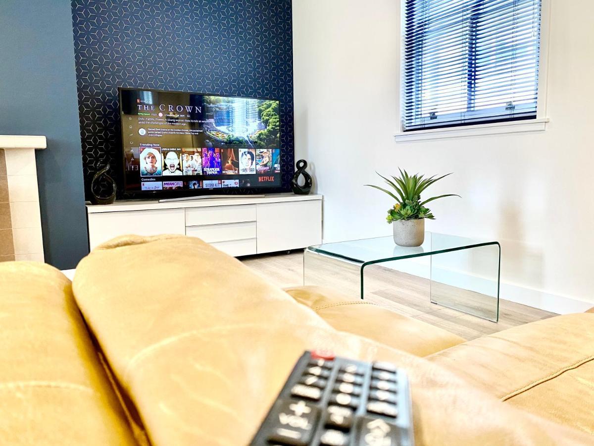 Stylish Central 2 Bedroom Apartment - Free Parking, Free Wifi Orkney Eksteriør billede