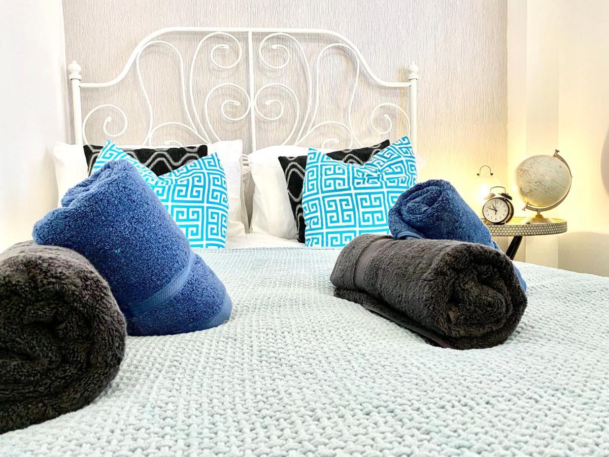 Stylish Central 2 Bedroom Apartment - Free Parking, Free Wifi Orkney Eksteriør billede